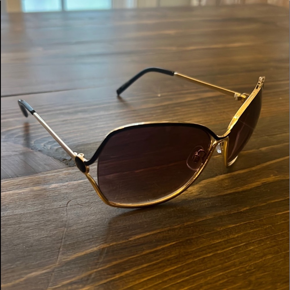 Simply Vera Vera Wang Sunglasses